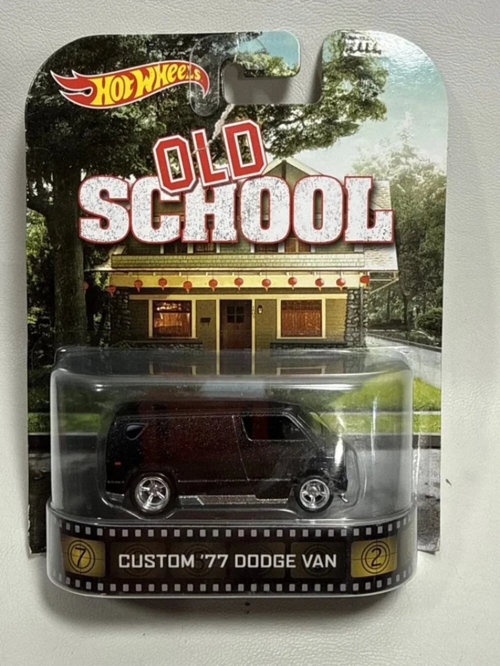 2014 Hot Wheels Retro Entertainment Old School '77 Custom Dodge Van NEW